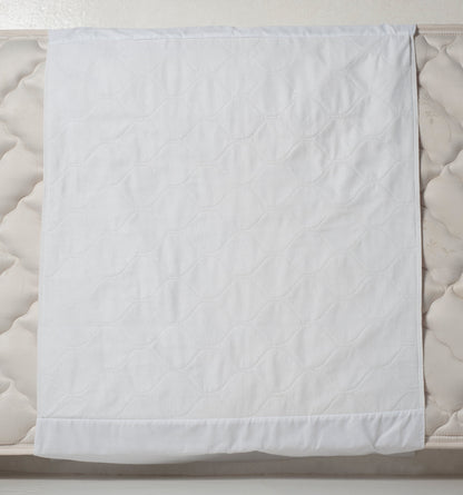 Wearever® Waterproof Incontinence Bed Pad - Washable, Reusable Sheet & Mattress Protector with Wings for Children & Adults (SKU: BPS800)